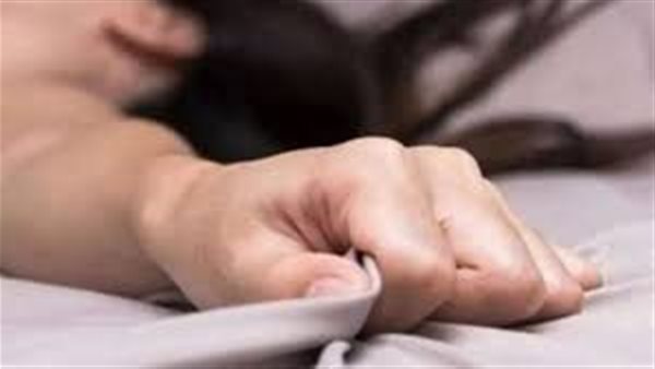 شافتها بحضنه..كيف تسببت طفلة في حبس أمها وعشيقها بالدقهلية؟