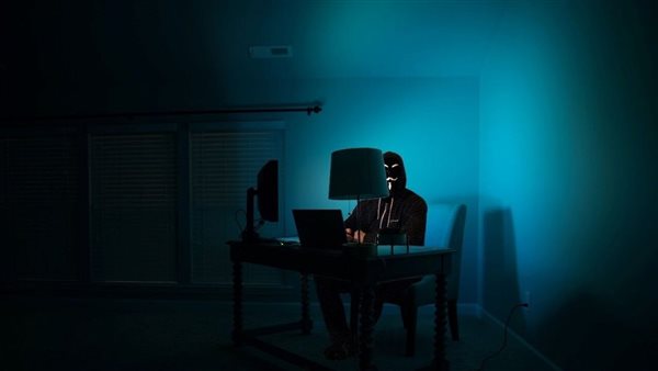  بعد حادث طفل شبرا الخيمة.. ما الفرق بين الدارك ويب والديب ويب؟