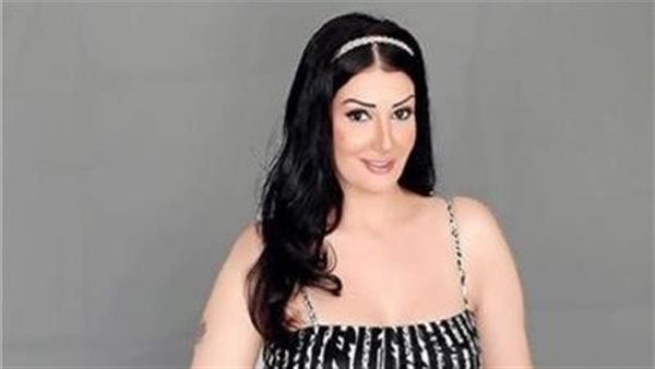 فستان جريء..إطلالة غادة عبد الرازق تشعل السوشيال ميديا | شاهد