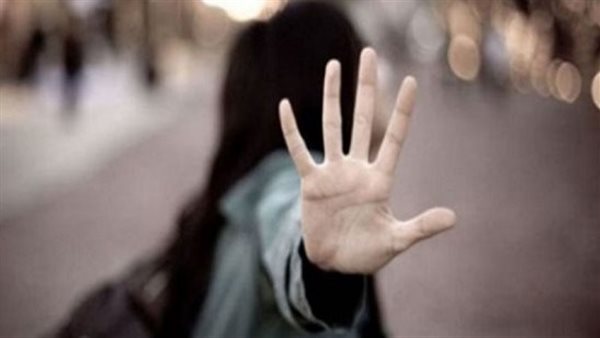 لامس أجزاء حساسة.. تفاصيل مثيرة في ضبط صاحب سوبر ماركت تحـ ـرش بفتاة بالجيزة