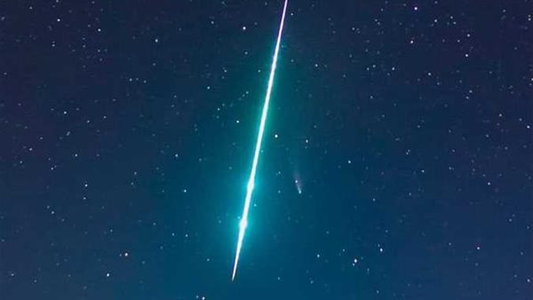 50 شهابًا في السماء..تفاصيل وموعد ذروة إيتا الدلويات 2024