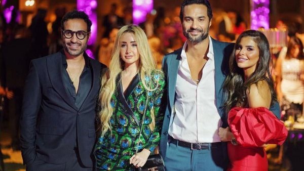 هل تدخل في طلاق شقيقه وهنا الزاهد.. تصريحات نارية للفنان كريم فهمي | فيديو