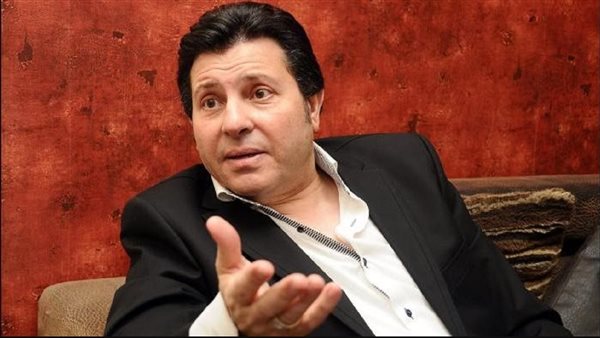 سكت 15 سنة.. تفاصيل مثيرة في اتهام شاعر لهاني شاكر بسرقة أغنية رحماكي 