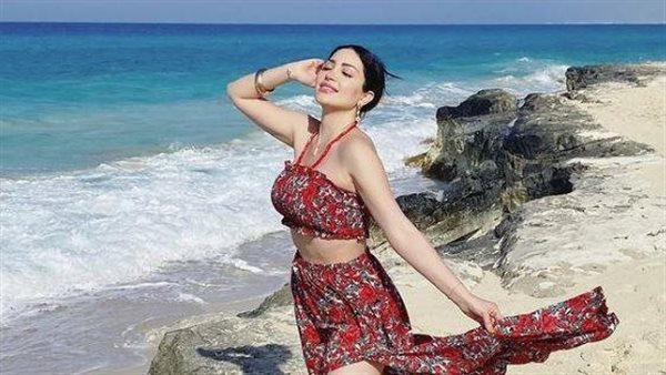  فستان جريء.. نسرين طافش تشعل السوشيال ميديا بهذه الإطلالة | شاهد