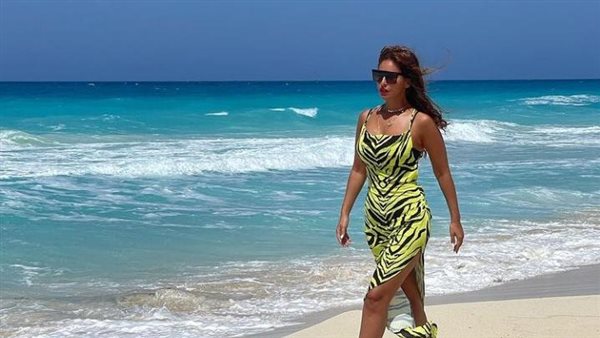  ريش وجريء.. مي سليم تثير ضجة بهذه الإطلالة | شاهد