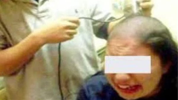 حلق رأسها وصورها عارية.. ديليفري إمبابة ينتقم من زوجته بطريقة بشعة