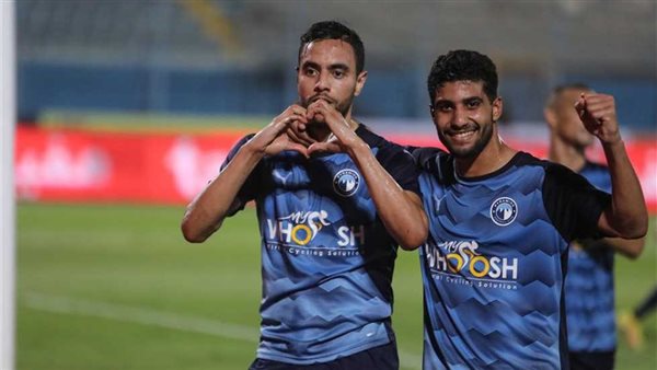 ألفاظ خارجة.. تفاصيل مثيرة في خناقة محمد الشيبي مع عامل غرفة ملابس