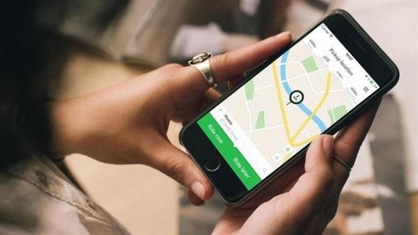 وضع يده على منطقة حساسة.. تفاصيل القبض على سائق بشركة نقل تحرش بطالب في أكتوبر