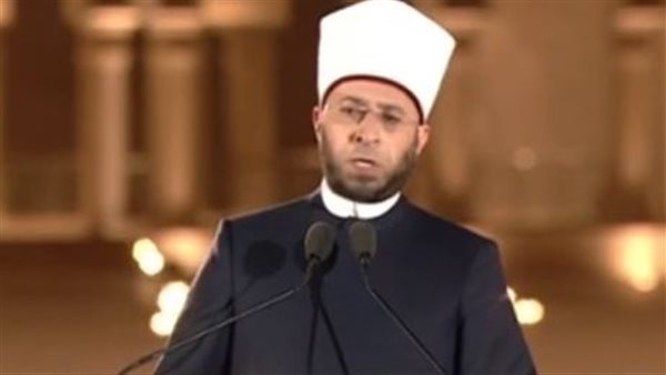 طالب بمناظرته علنيًا بمفرده.. هجوم ناري من أسامة الأزهري على مركز تكوين