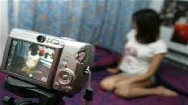 مقاطع جنسية لـ 100 طفلة.. قرار قضائي جديد في قضية المنوفي المتهم بالاتجار بقاصرات