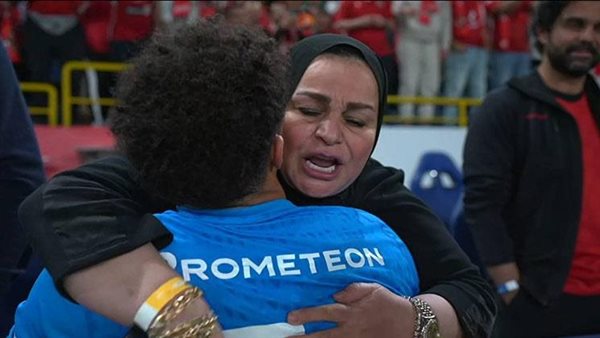 هل يتدخل والده؟.. والدة شوبير تكشف مفاجأة عن علاقة نجلها مع الشناوي