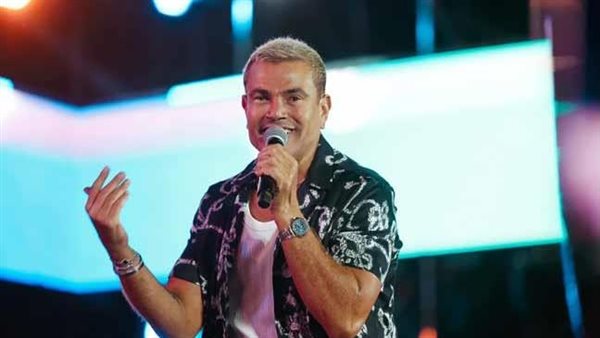 اعتبروه سقطة.. القصة الكاملة للهجوم على عمرو دياب بسبب الإعلان المثير للجدل