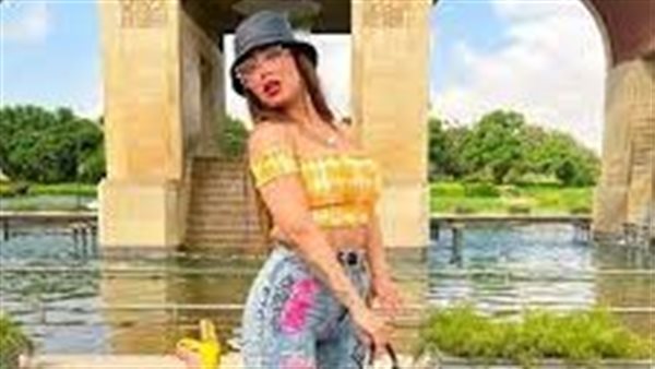 مفاجآت مثيرة..تفاصيل انهيار البلوجر هدير عبدالرازق بعد 11 ساعة داخل النيابة