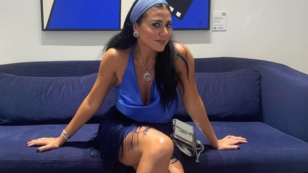 فستان جريء.. رانيا يوسف تثير الجدل بهذه الإطلالة | شاهد