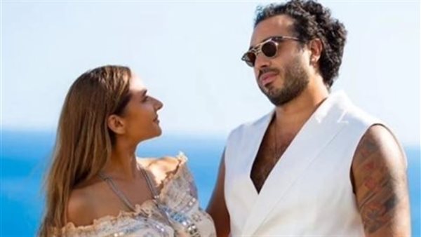 زواج مفاجئ وطلاق في هدوء.. ماذا حدث بين نيللي كريم وهشام عاشور؟