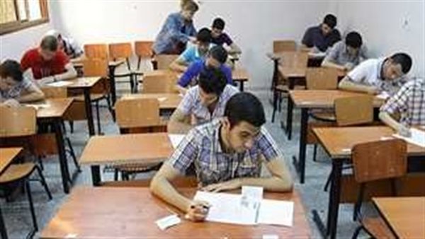 امتحانات الثانوية العامة 2024.. تعرف على عقوبة ضبط هاتف محمول مع الطالب | فيديو