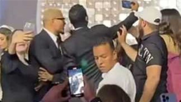 بعد فيديو الصفعة.. شروط صارمة لحضور حفل عمرو دياب في دبي