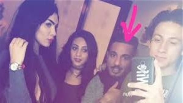 عشق وفيديوهات لعلاقة كاملة.. تفاصيل مثيرة عن الزوجة الثانية في حياة سفاح التجمع