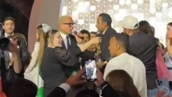 تعويض مليار جنيه.. تطور جديد في صفع عمرو دياب لشاب