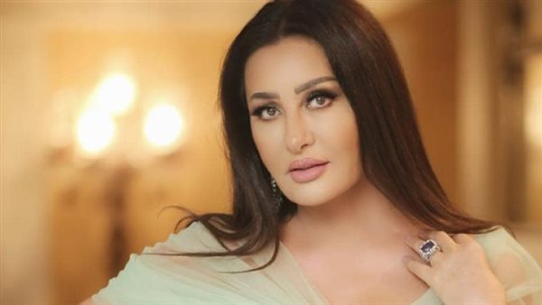 بعت عربيتى ووفاة أمي كسرتني.. لطيفة تكشف تفاصيل مثيرة عن حياتها | فيديو