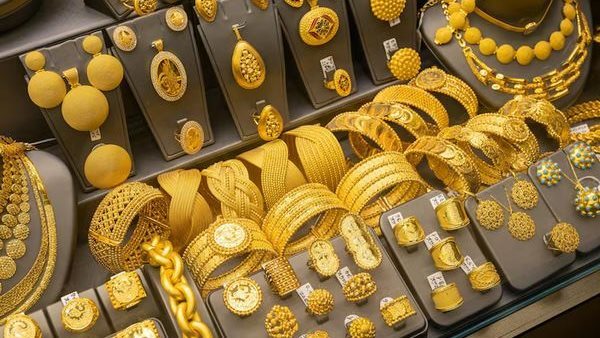 سعر الذهب اليوم الأحد 16-6-2024 تحرك مفاجيء