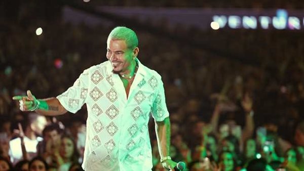 بعد أزمة صفعه معجبًا.. عمرو دياب يوجه رسالة لجمهوره فماذا قال؟