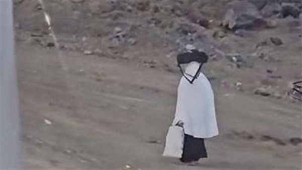 ربنا مكسفنيش.. سيدة الحج تكشف سبب الذهاب لعرفات مشيا