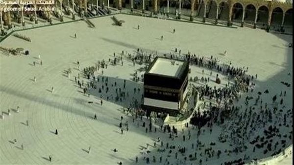 مشهد مؤثر.. هذا ما فعلته نساء مكة يوم عرفة حتى لا يبقى الحرم خاليا | شاهد