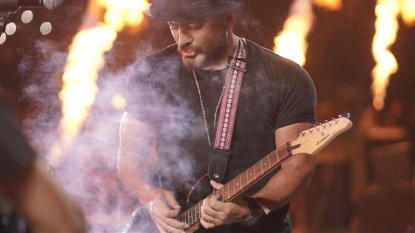  لهذا السبب.. فنان أردني يهاجم تامر حسني