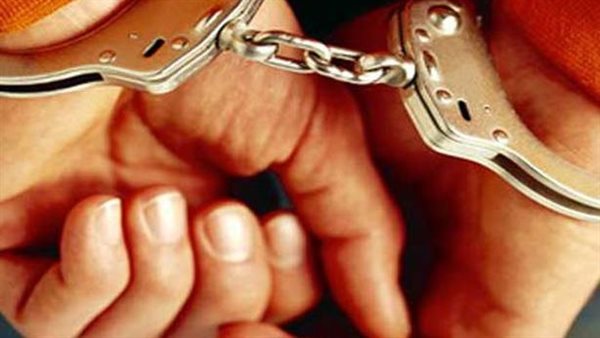 رقص بالسلاح.. تفاصيل ضبط متهمي فيديو احتفال المنقولات الزوجية في الهانوفيل