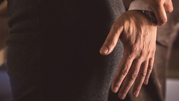 تحرش بفتاة.. تفاصيل مثيرة في سحل مواطن داخل عقار بالمرج