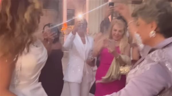 ضد الأخلاق والقيم.. غضب عارم بسبب عقد قران ابنة مفيدة شيحة | شاهد