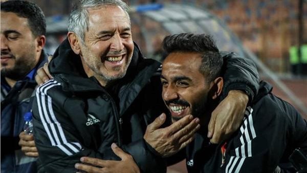 اوعي تعلي صوتك.. تفاصيل جديدة عن أزمة كهربا مع كولر | فيديو