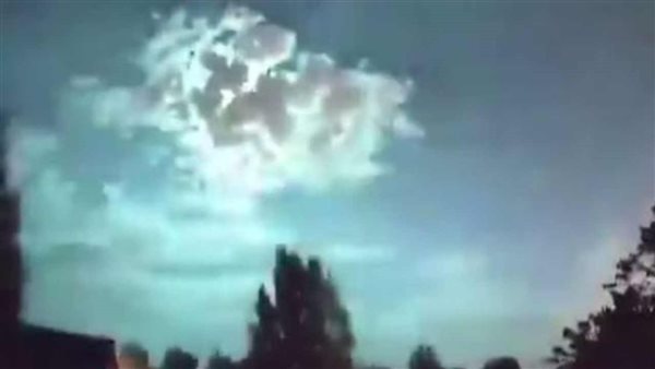  بعد صف نجوم الإسكندرية.. ظهور شعاع غامض مضيء في سماء تركيا يثير الجدل