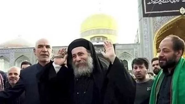 الكنيسة تبرأت من تصرفاته.. ماذا فعل القس دوماديوس إبراهيم على مواقع التواصل؟