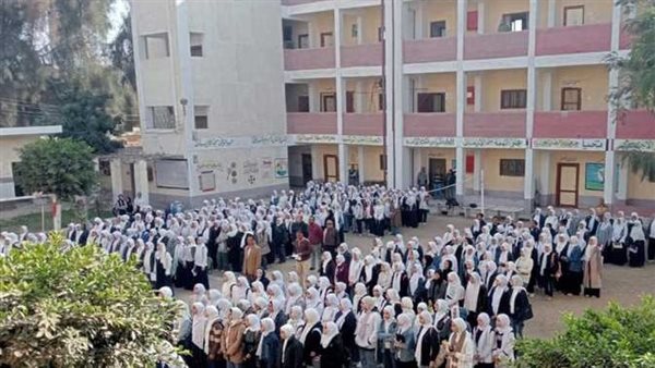 إيه العبط دا.. تفاصيل معاقبة معلم ببني سويف بسبب ركل طالبة بالشلوت