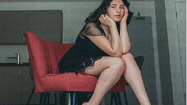 حالقة شعرها.. لينا أحمد الفيشاوي تثير الجدل بهذه الإطلالة | شاهد