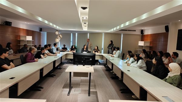 بالصور.. طلاب حقوق الجامعة الألمانية يزورون مركز القاهرة الإقليمي للتحكيم التجاري الدولي (CRCICA)