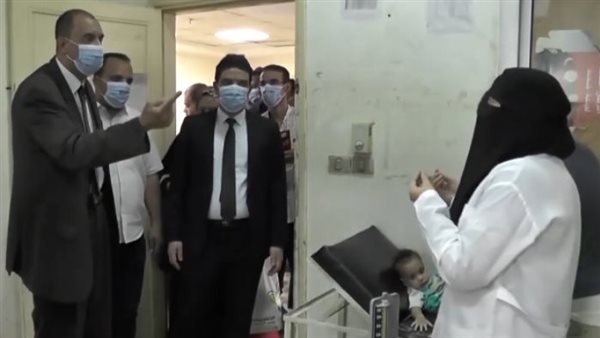 من توبيخ المحافظ إلى اعتذار رئيس الوزراء.. القصة الكاملة لـ طبيبة المراغة بسوهاج