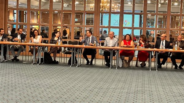 نماذج مشرفة.. قصص نجاح خريجي الجامعة الألمانية بالقاهرة في ألمانيا (فيديو)