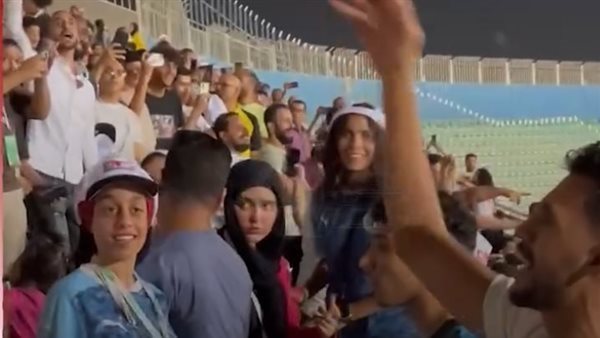 ممدوح عيد هيعلقكم.. رسالة نارية من شبانة بعد تشجيع جماهير بيراميدز للأهلي