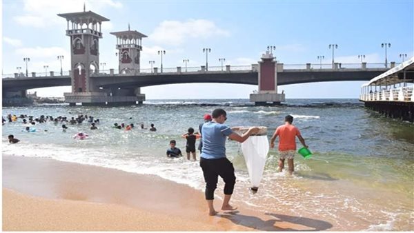 اضطراب الموج.. بيان حكومي جديد يحسم الجدل بشأن أنباء انحسار مياه الشواطئ