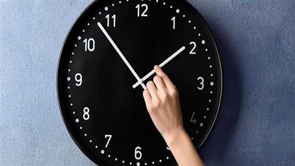 الساعة هترجع 60 دقيقة.. موعد انتهاء التوقيت الصيفي بعد وقف انقطاع الكهرباء