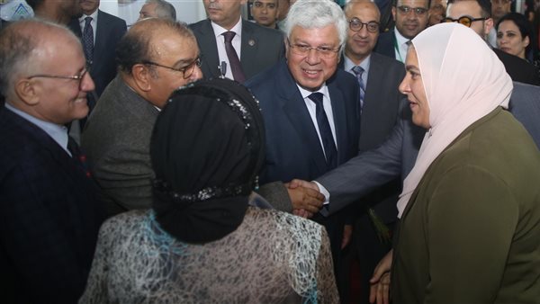 معاهد الوادي العليا بالعبور تشارك في معرض ومؤتمر التعليم الدولي العالي للجامعات في دورته الثامنة