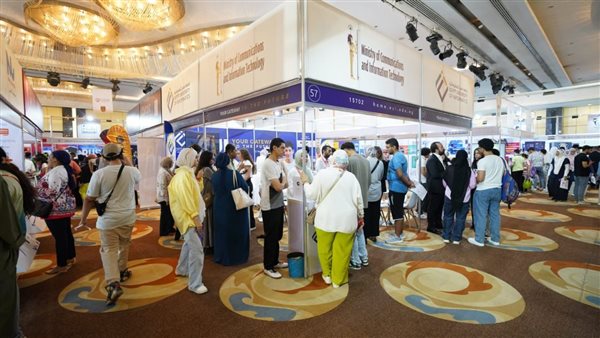 إقبال كبير على جناح جامعة مصر للمعلوماتية بمعرض EduGate للتعرف على علوم المستقبل