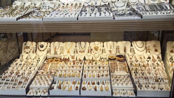 سعر الذهب اليوم الجمعة 9-8-2024 قفزة جديدة