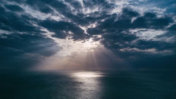 ما هو أول شيء خلقه الله تعالى في الوجود؟ | فيديو