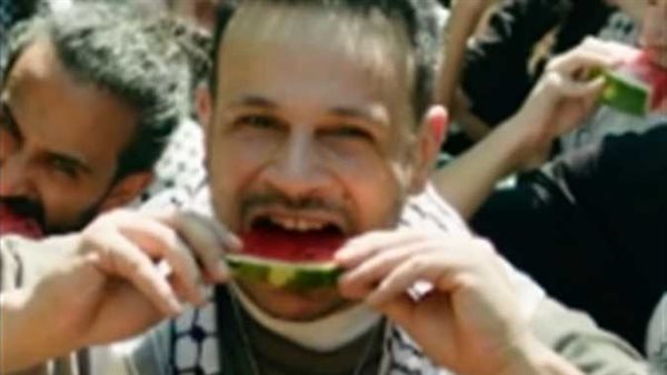 أول رد من محمد عطية على منتقدي أغنية «البطيخ»