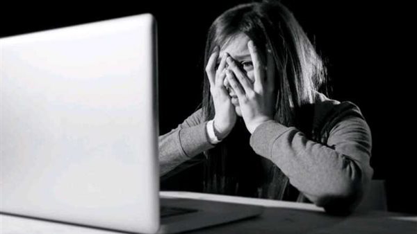 تفاصيل مثيرة في ضبط المتهم بابتزاز الفتيات والشباب على فيسبوك بالغربية