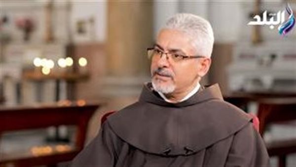 الأنبا بطرس دانيال يكشف رأيه في الرقص وينتقد الشائعات حول عادل إمام | فيديو